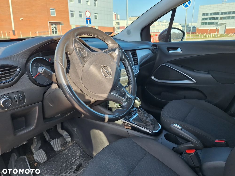 Opel Crossland X 1.2 T Enjoy S&S - 4