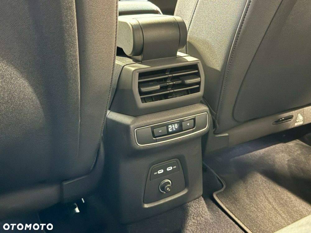 Audi Q4 e-tron - 25