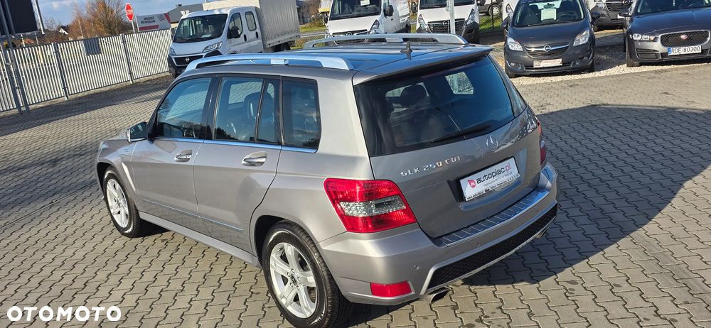 Mercedes-Benz GLK - 8