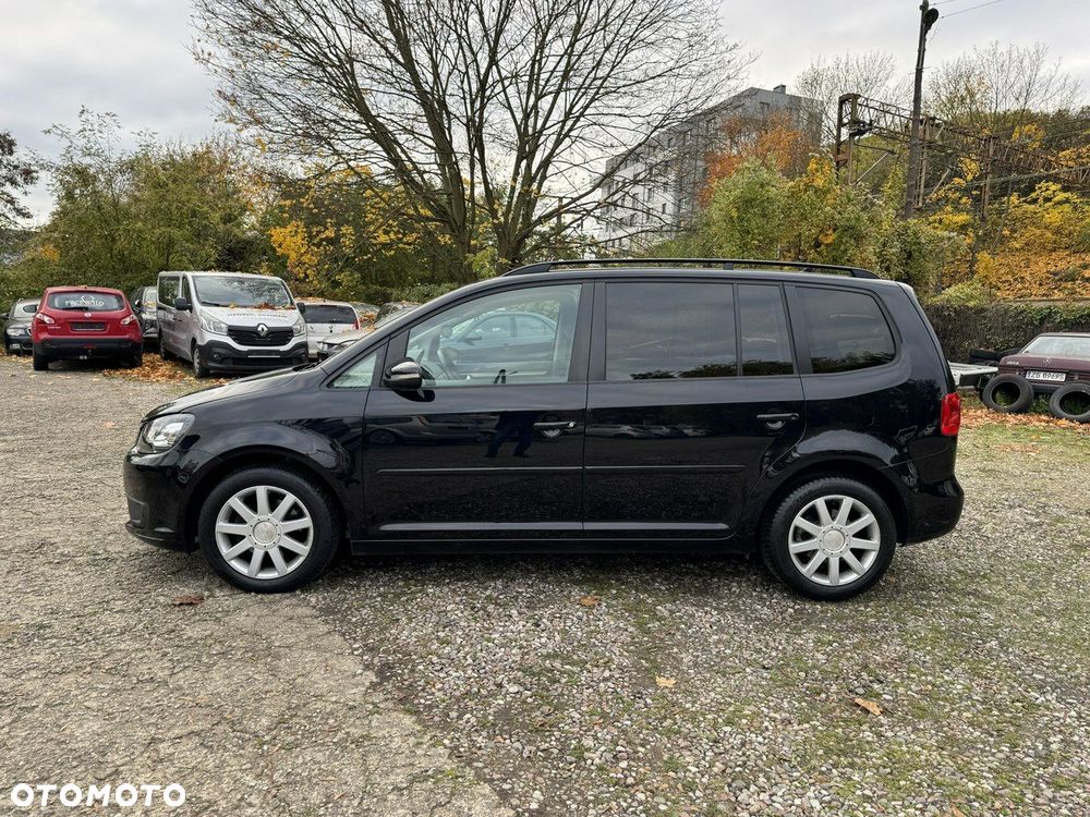 Volkswagen Touran - 33