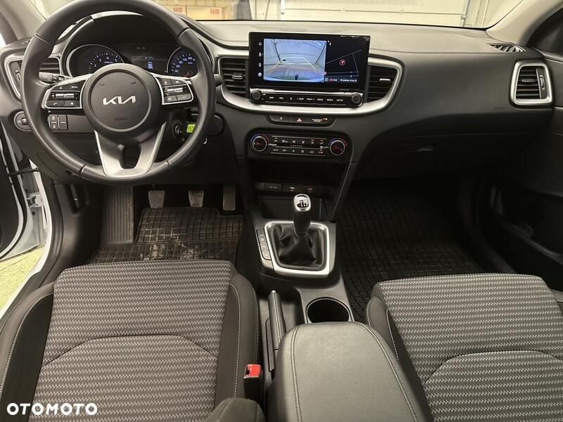Kia Ceed 1.5 T-GDI M - 21