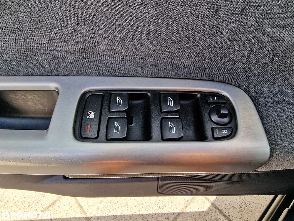 Volvo V50 - 11