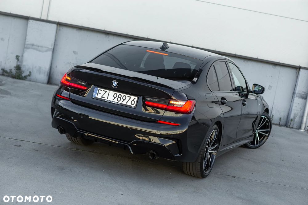 BMW Seria 3 320d xDrive M Sport Shadow - 21