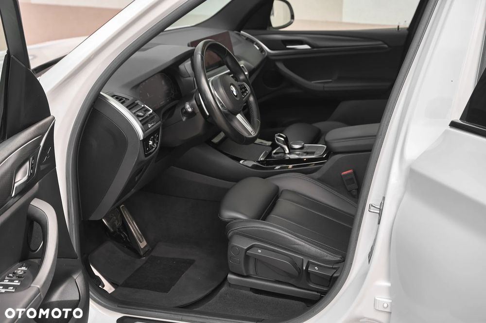 BMW X3 sDrive18d M Sport - 26
