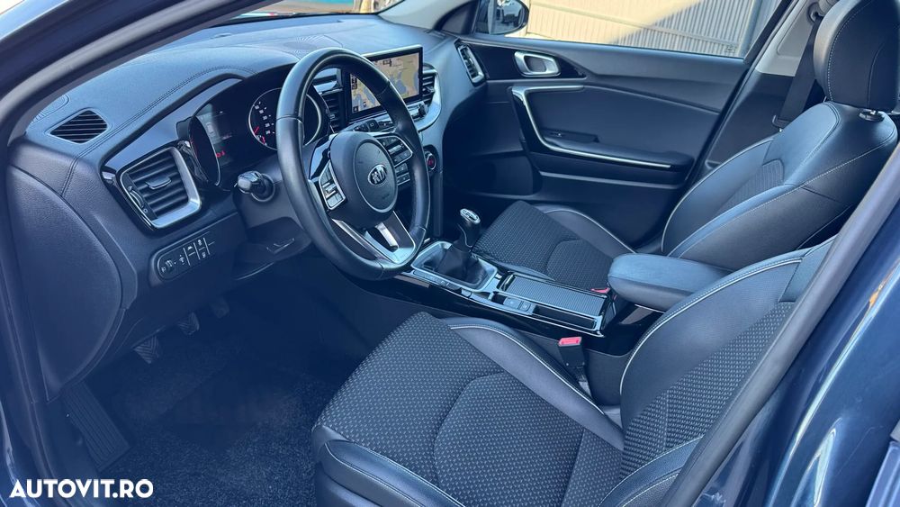 Kia XCeed 1.6 CRDi LAUNCH EDITION - 8