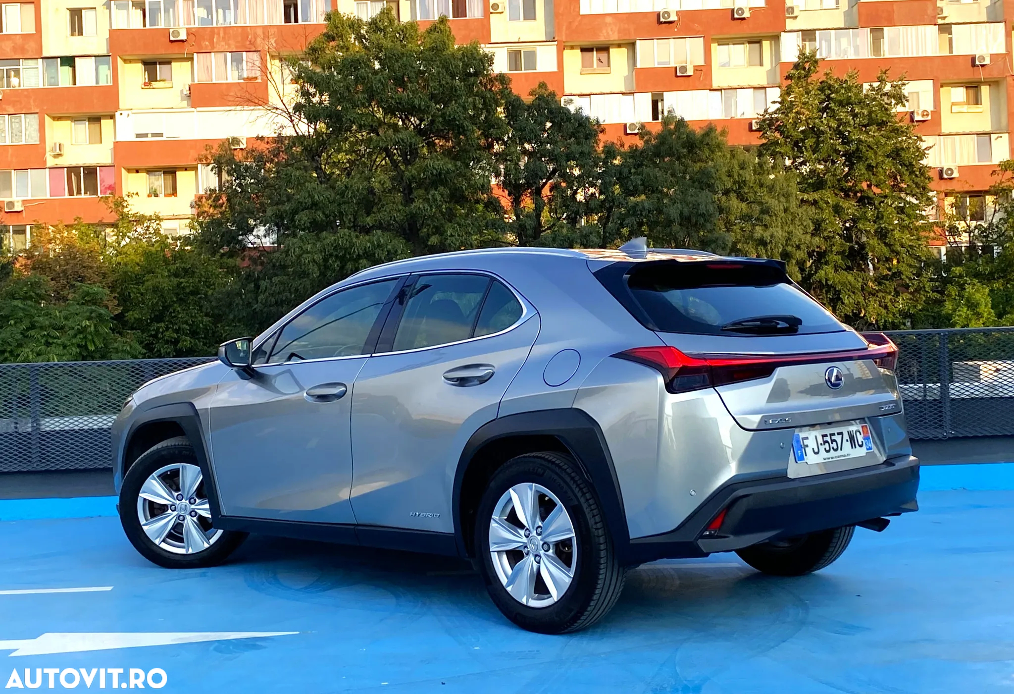 Lexus UX 250h Executive Line - 20