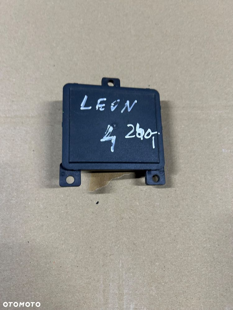 Seat Leon IV radar ACC 5WA907550 Czujnik Golf VIII Octavia IV A3 8Y - 1