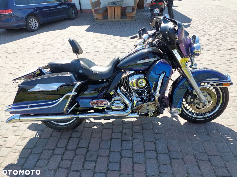 Harley-Davidson FLH Electra Glide - 6