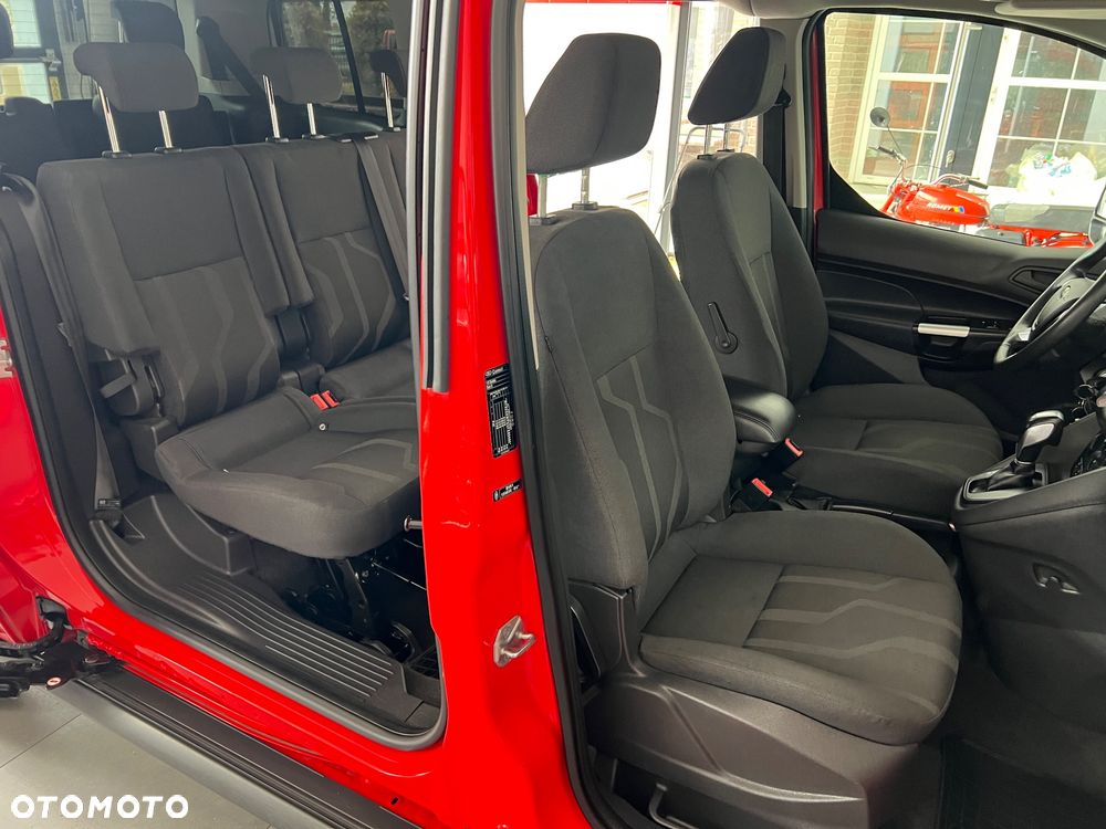 Ford Tourneo Connect 1.6 EcoBoost Titanium - 28