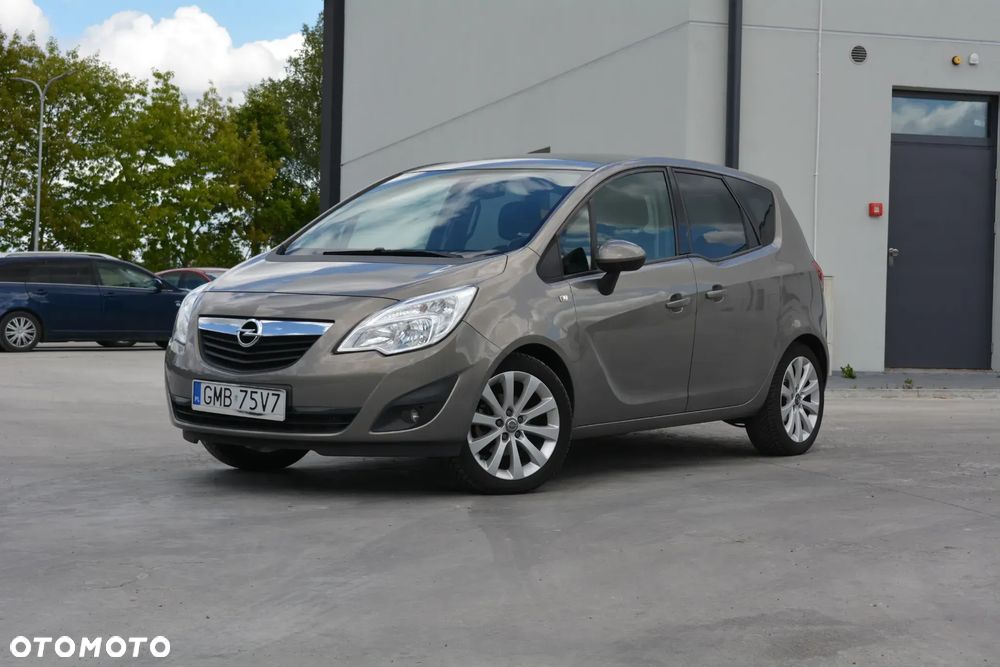 Opel Meriva 1.4 T Essentia S&S - 1