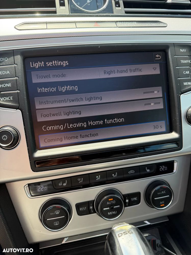 Volkswagen Passat - 31