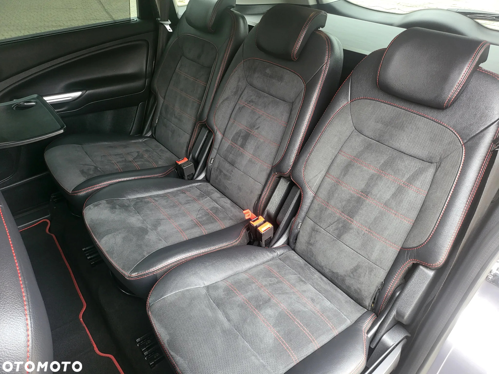 Ford S-Max 2.0 EcoBoost ST-Line - 19