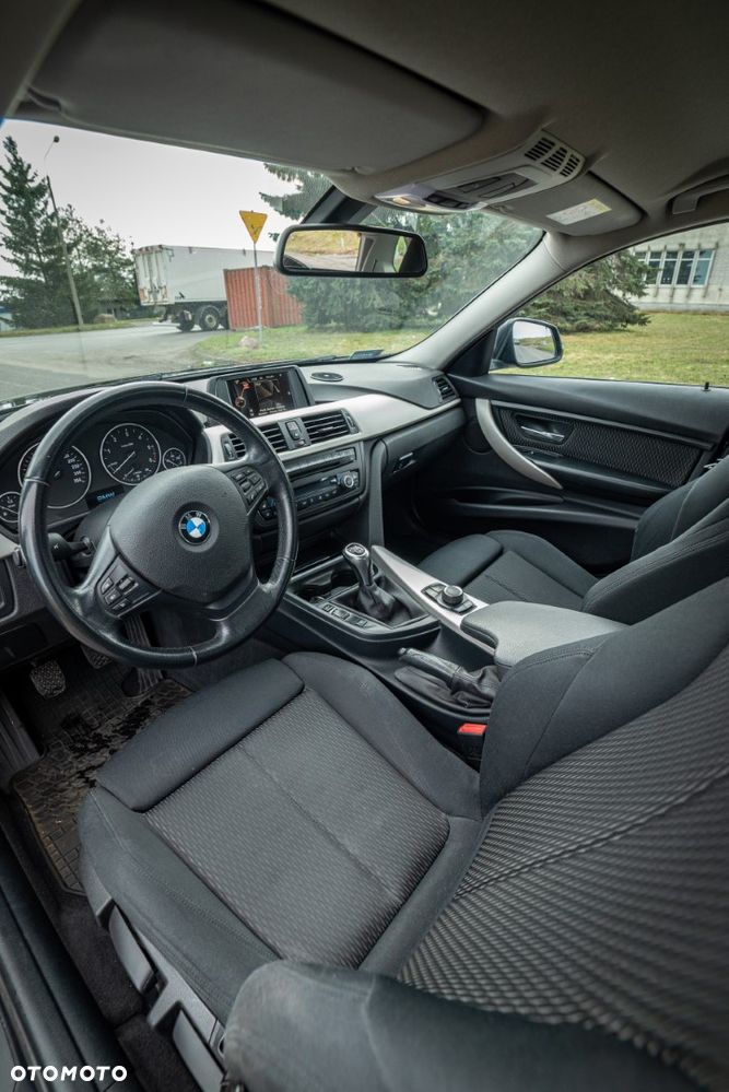 BMW Seria 3 - 10