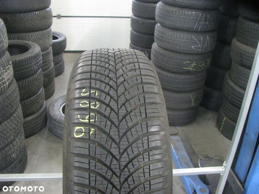 Opona całoroczna Goodyear Vector 4Seasons Gen-3 185/65R15 92 T - 1