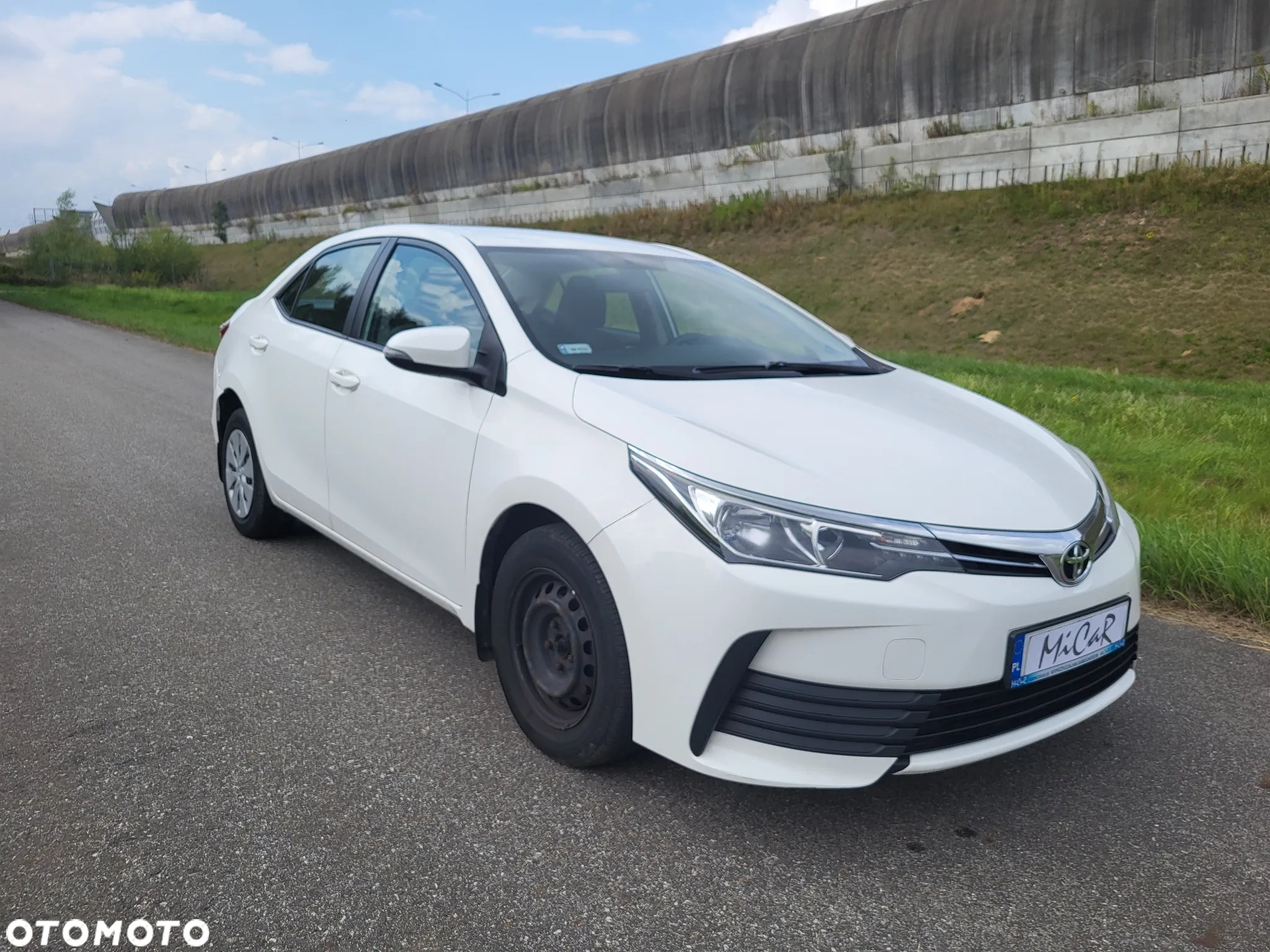 Toyota Corolla 1.6 Active - 3