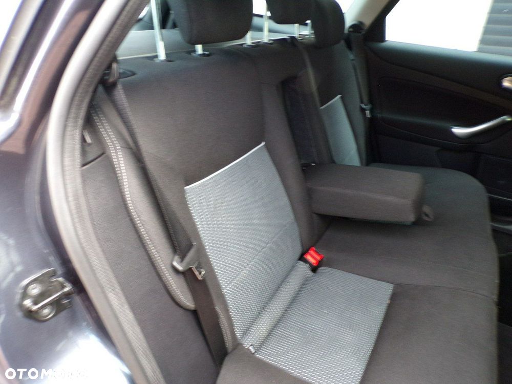 Ford Mondeo - 27