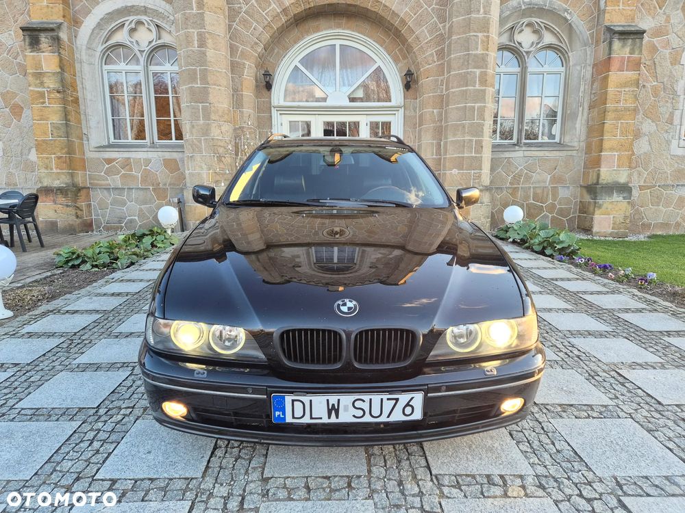 BMW Seria 5 525d Touring Edition Exclusive - 2