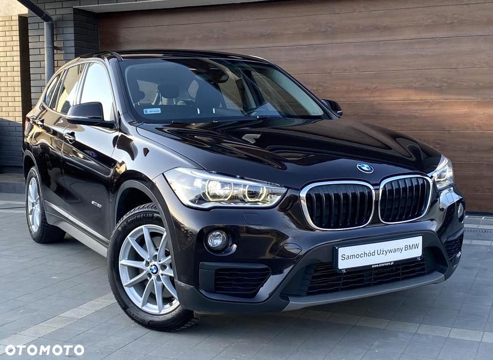 BMW X1 sDrive20i Advantage - 13