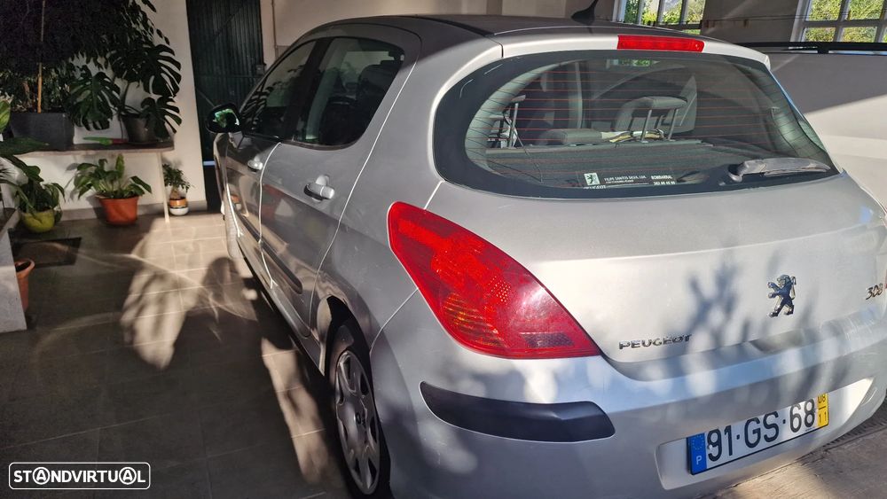 Peugeot 308 1.4 16V Executive - 12