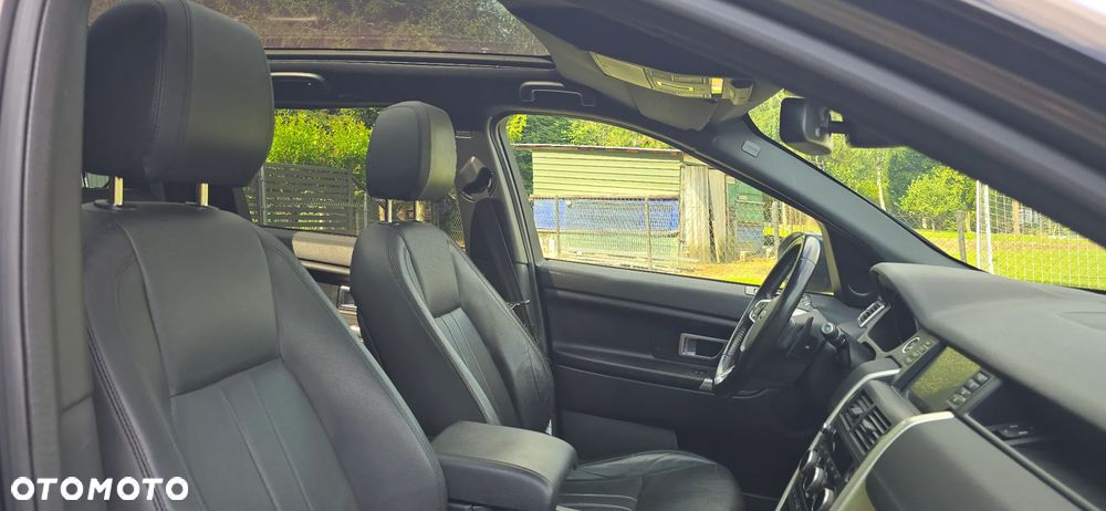 Land Rover Discovery Sport 2.0 D150 HSE - 30