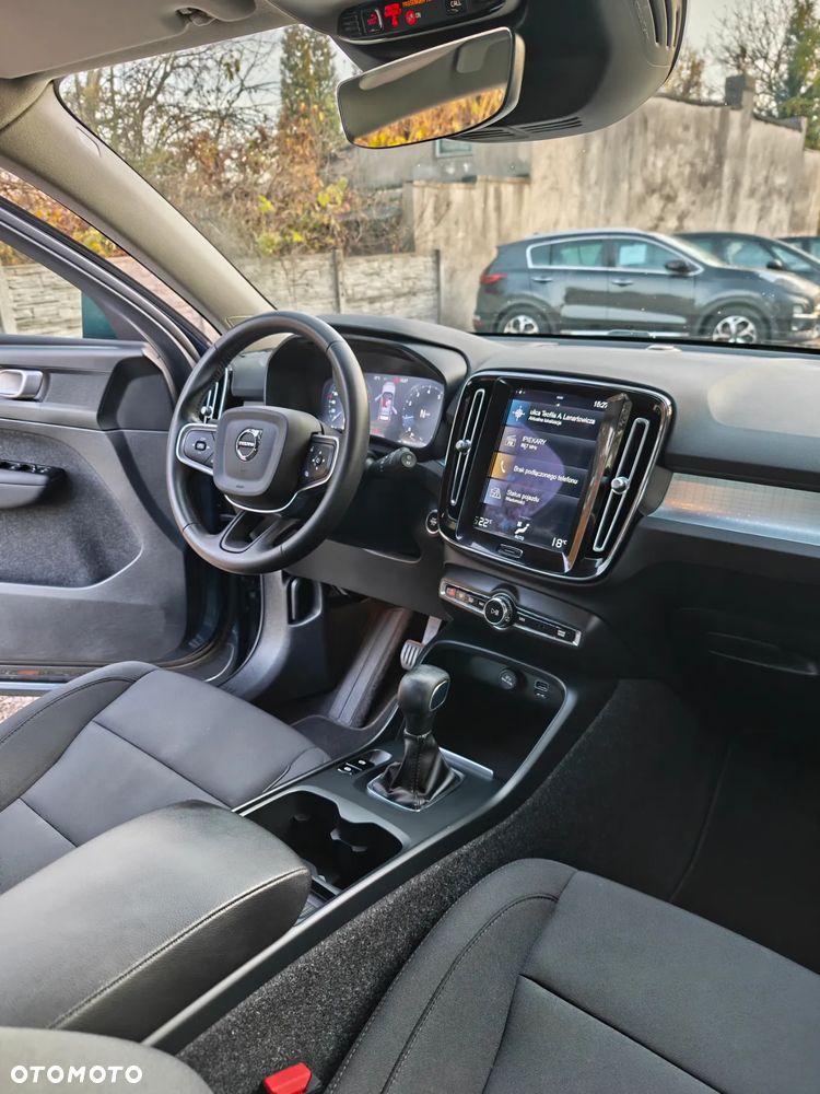 Volvo XC 40 T2 Momentum Pro - 13