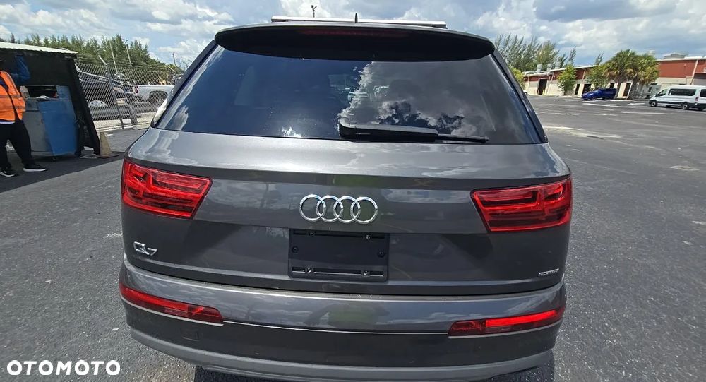 Audi Q7 - 5