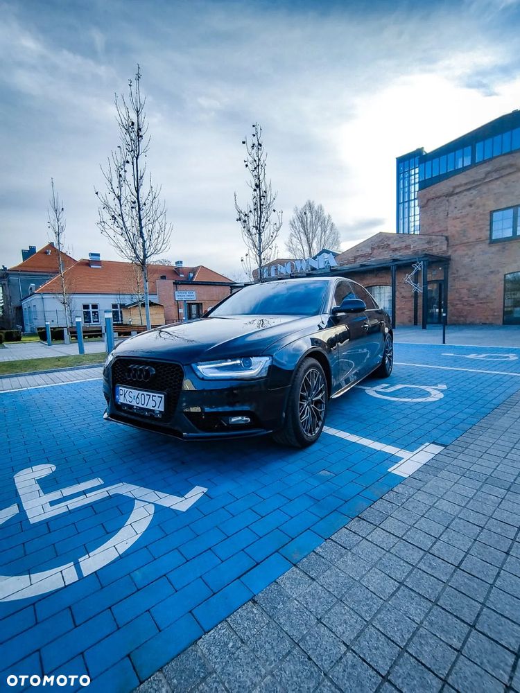 Audi A4 Limousine - 1