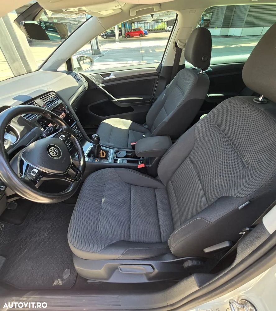 Volkswagen Golf 1.6 TDI Trendline - 8
