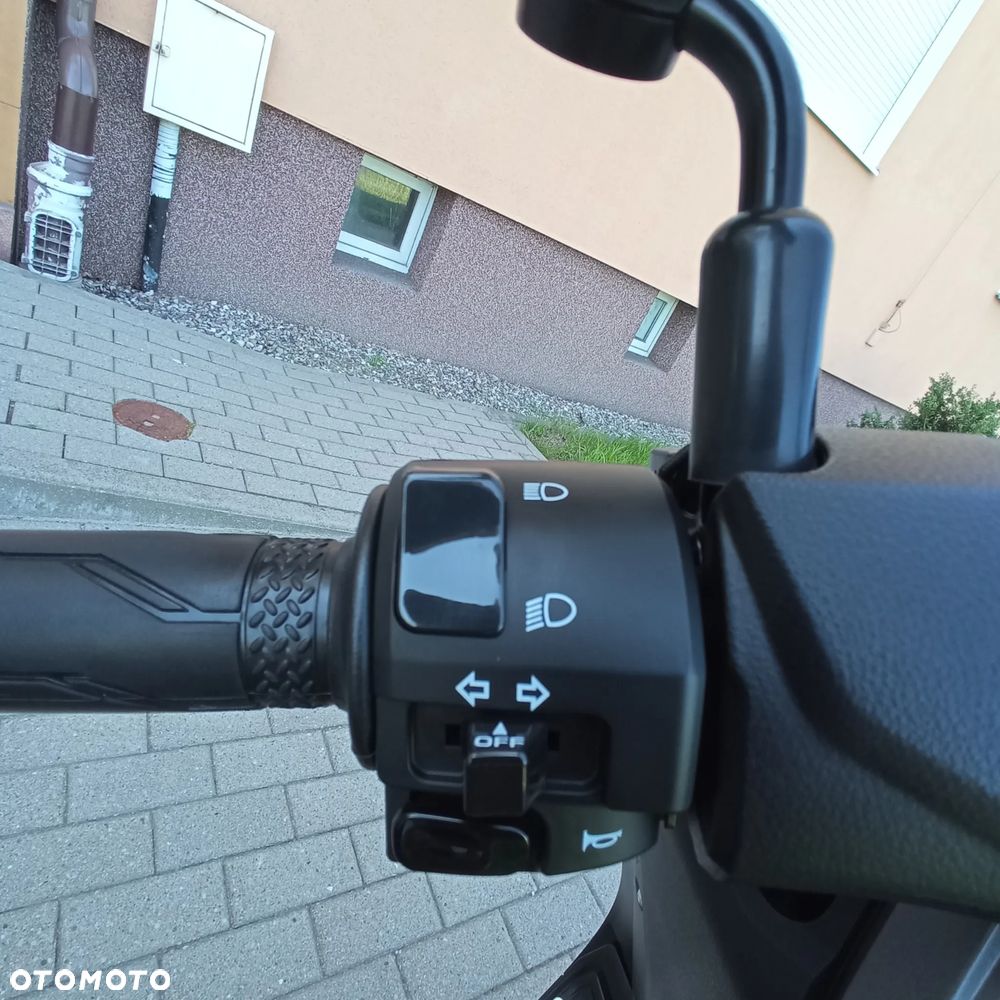 Yamaha NMAX - 8