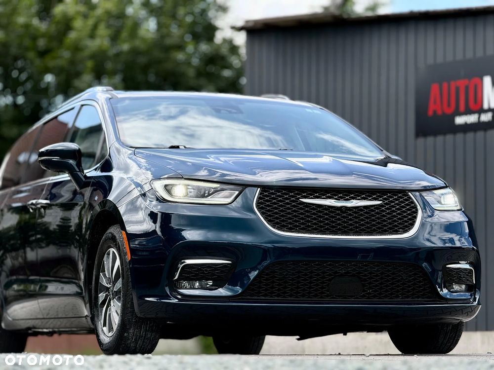 Chrysler Pacifica - 2