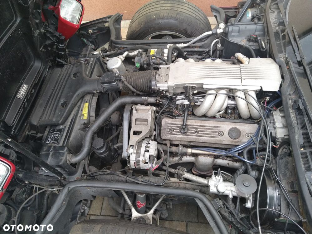 Chevrolet Corvette - 25
