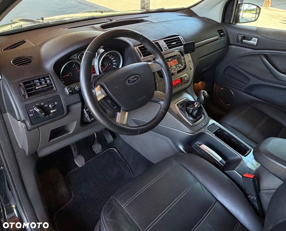 Ford Kuga 2.0 TDCi 4x4 Titanium - 8