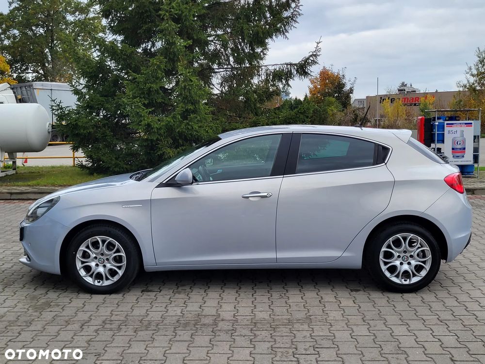 Alfa Romeo Giulietta 1.6 JTDM 16V TCT Super - 12