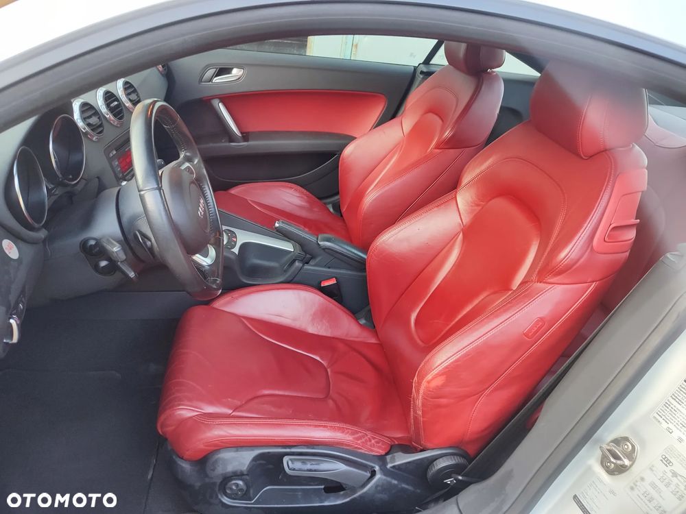 Audi TT Coupé 3.2 quattro S tronic - 16