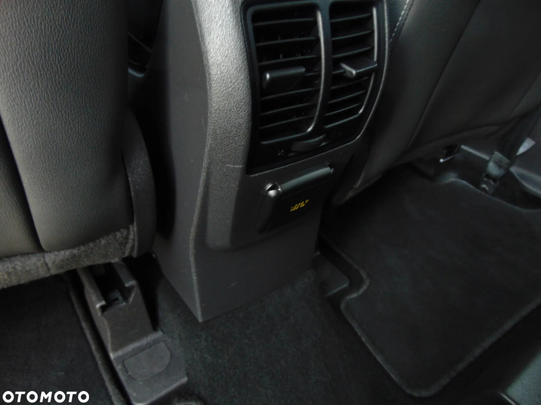 Ford Kuga 2.0 TDCi FWD Titanium - 18