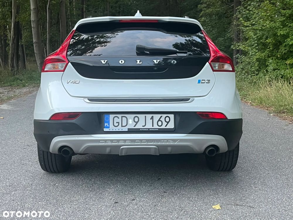 Volvo V40 - 25