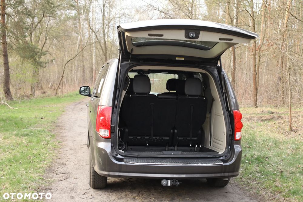 Dodge Grand Caravan - 6