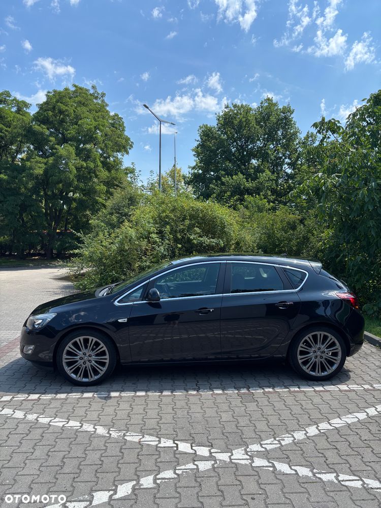 Opel Astra 1.6 Turbo - 5
