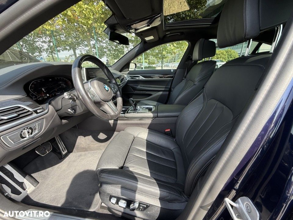 BMW Seria 7 730d xDrive MHEV - 12