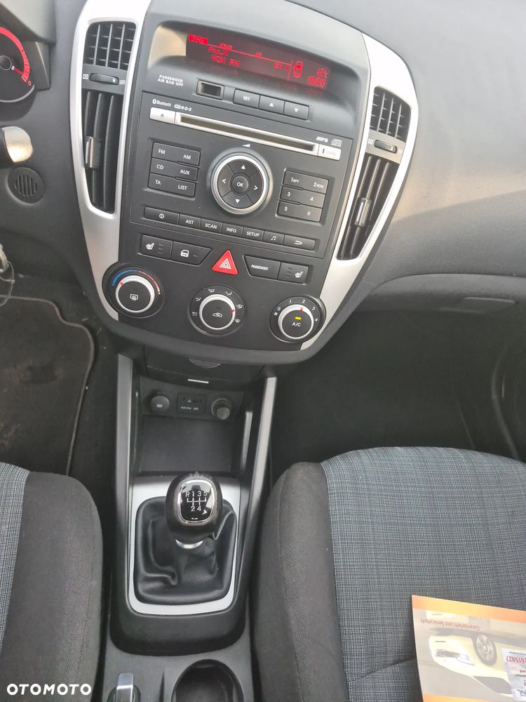 Kia Ceed - 23