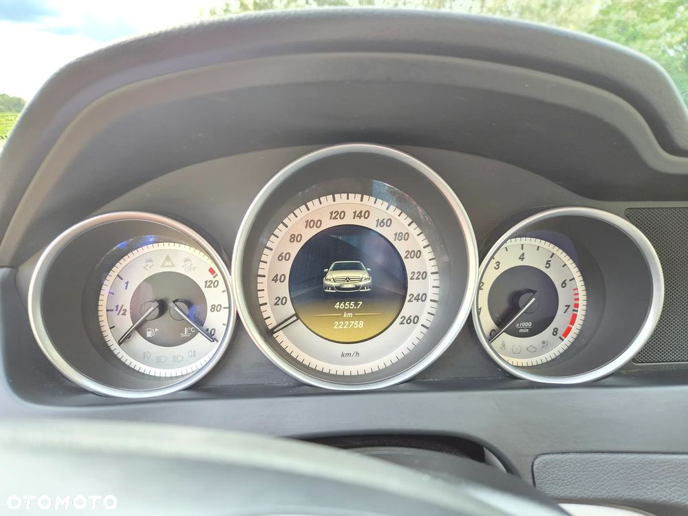 Mercedes-Benz Klasa C 180 BlueEFFICIENCY - 17
