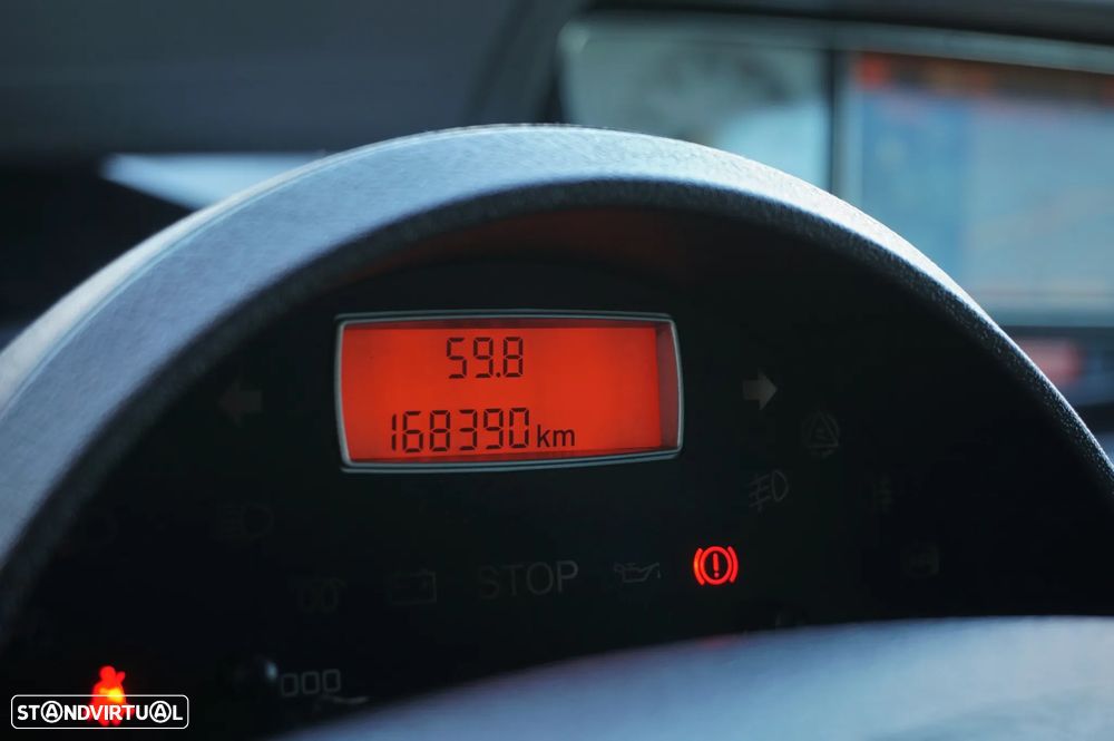 Peugeot 807 2.0 HDi Navteq - 28