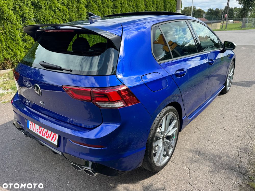 Volkswagen Golf - 8