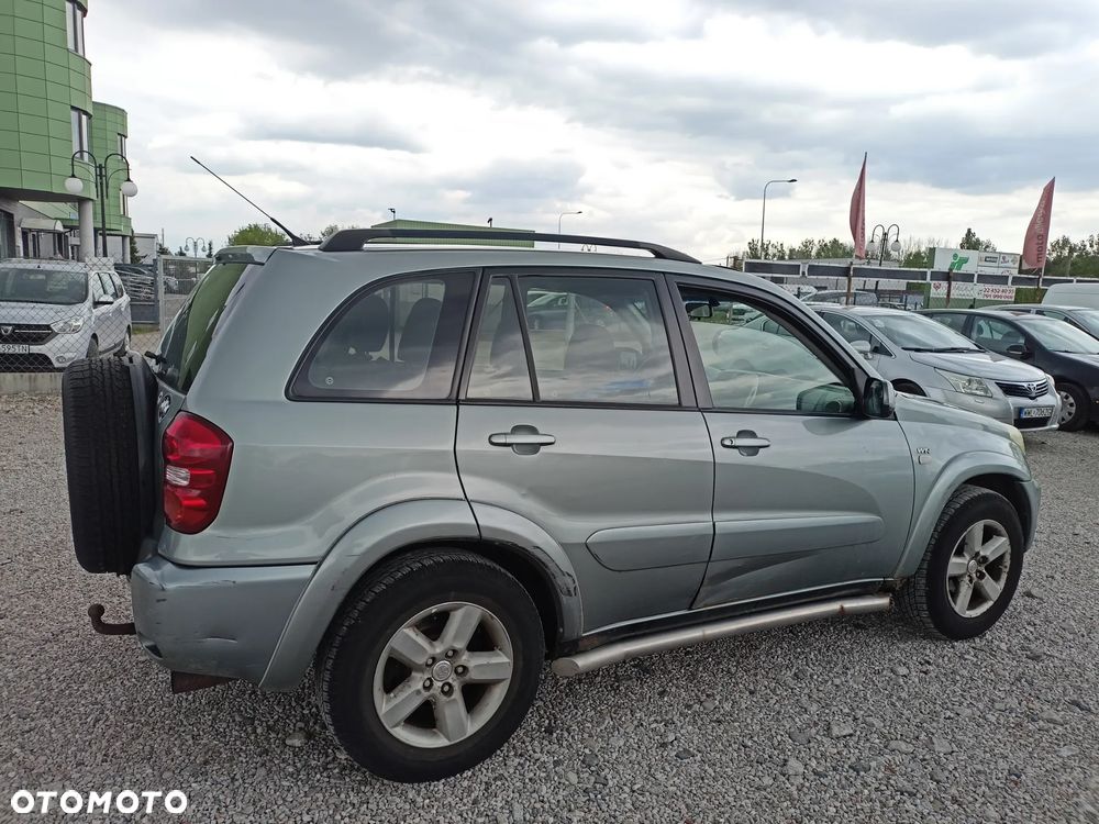 Toyota RAV4 2.0 VVT-i 4x4 - 4