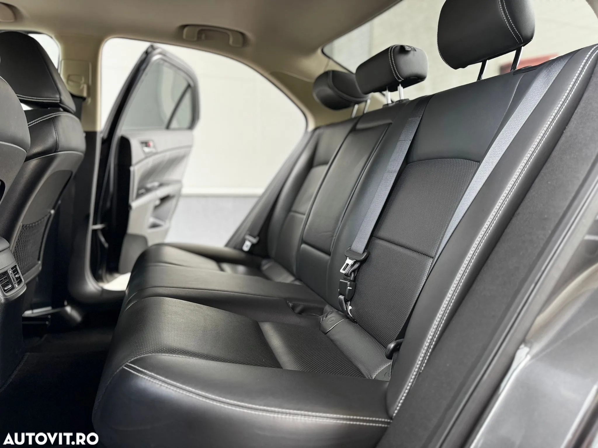 Suzuki Kizashi 2.4 4x2 Sport - 5