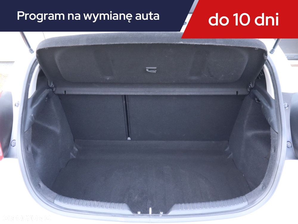 Kia Ceed - 14