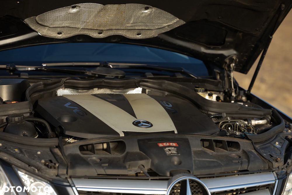 Mercedes-Benz Klasa E 350 CDI BlueEff - 18