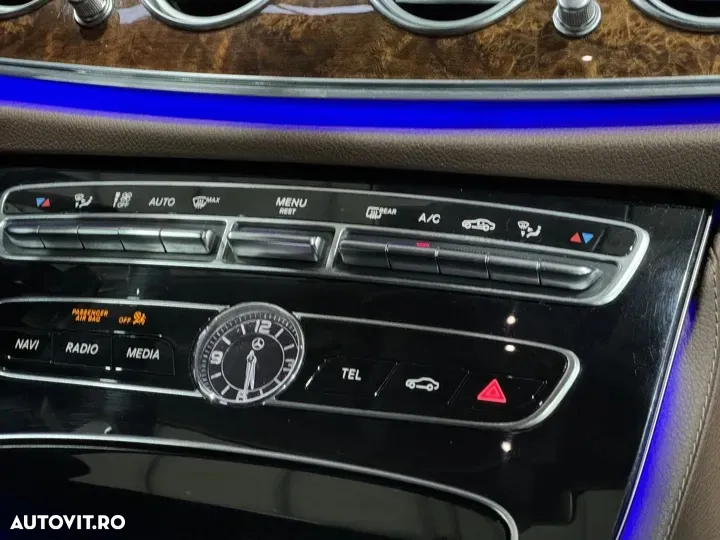 Mercedes-Benz E 220 d 4Matic 9G-TRONIC Exclusive - 17