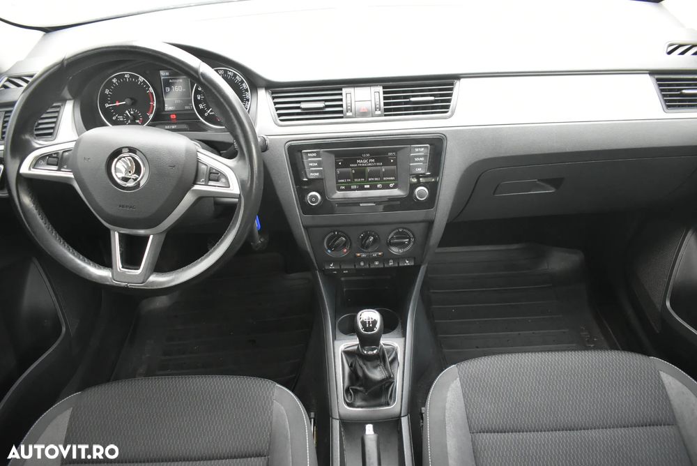 Skoda RAPID 1.2 TSI Ambition - 17