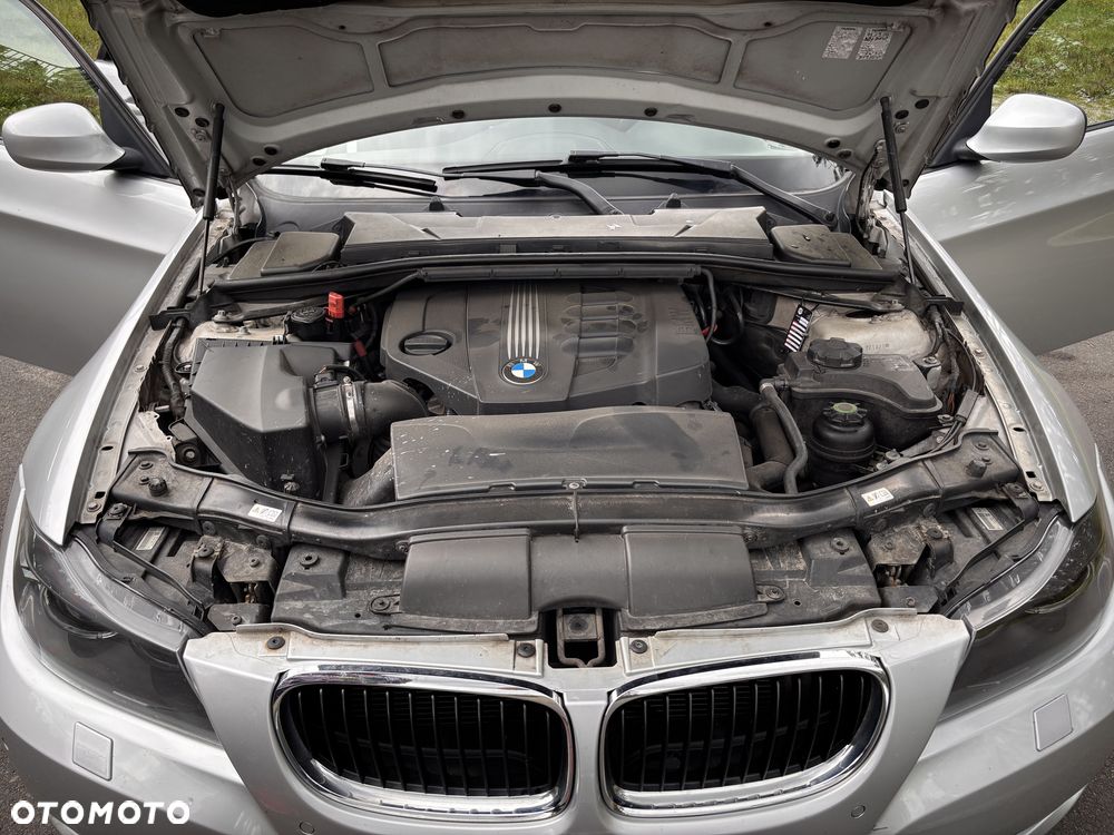 BMW Seria 3 320d DPF - 8